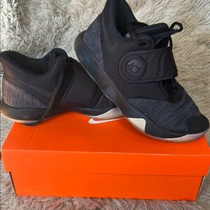 Nike Black Basketball Shoes